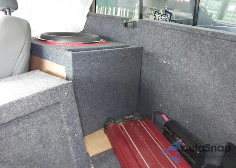 2017 Ram 1500 Slt 4X2 6'4 Box z USA, uszkodzony, nr VIN 1C6RR6GT9HS576502